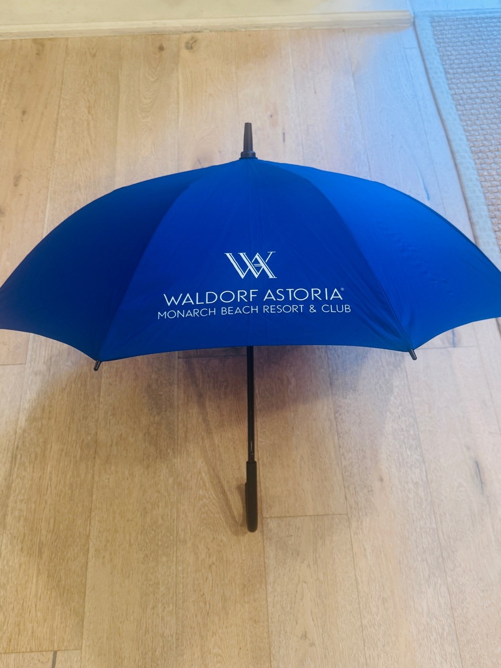 Waldorf Astoria Monarch Beach Resort Brand New Blue Luxury Umbrella I paid 450